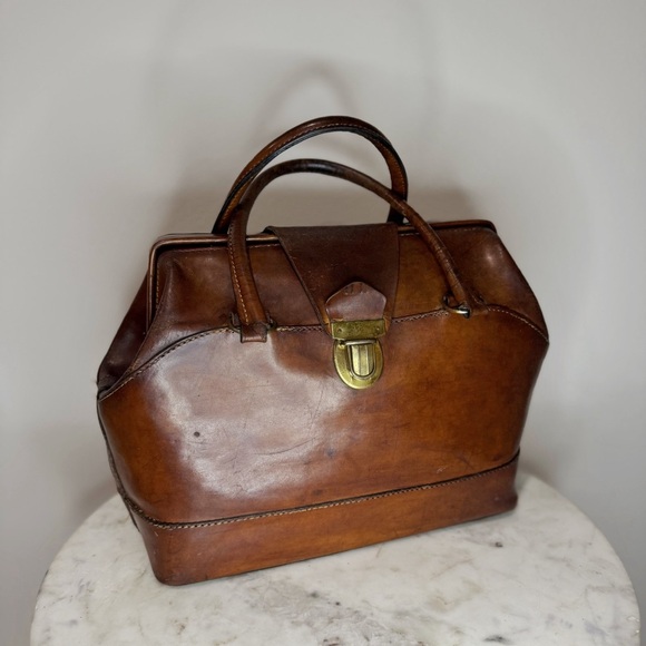 Vintage Leather Satchel Bag Paris Tan Distressed - Picture 2 of 8